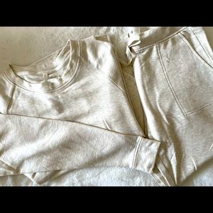 Lou & Grey Signaturesoft Sweatshirt and Sweatpants